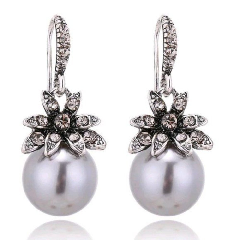 Vintage Style Crystal Sunflower & Imitation Pearl Dangle Earrings